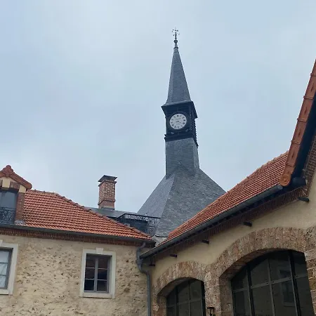 Loft Dans Le Clocher Face Au Chateau Bonnelles Buitenkant foto